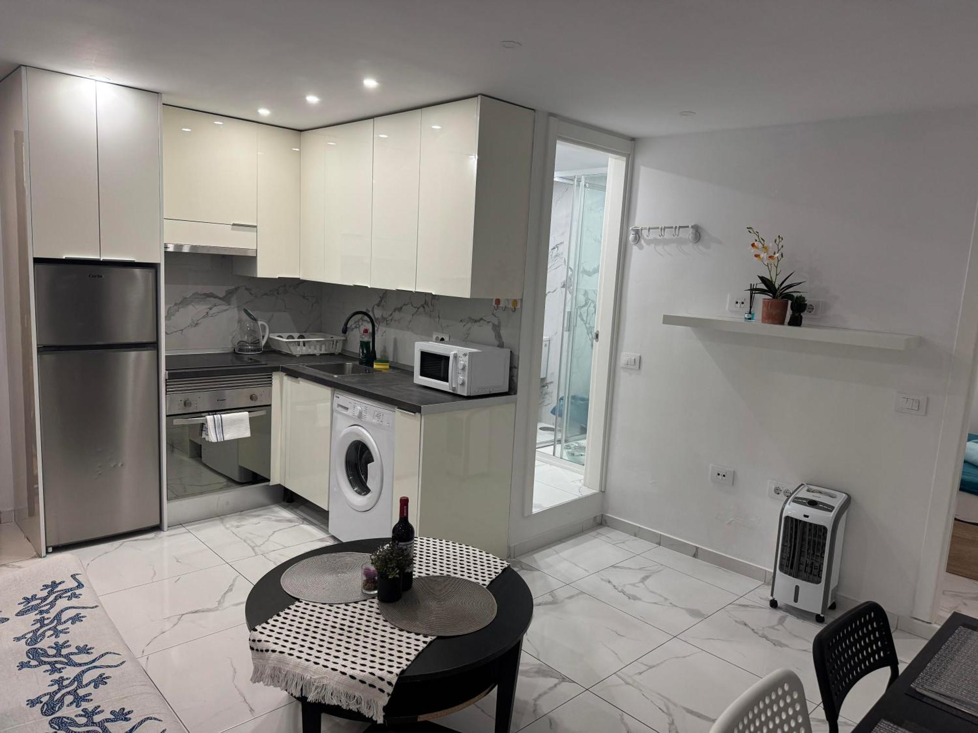 Heart Of Los Cristianos Modern Apartment Close To The Sea In Tenerife Exterior foto